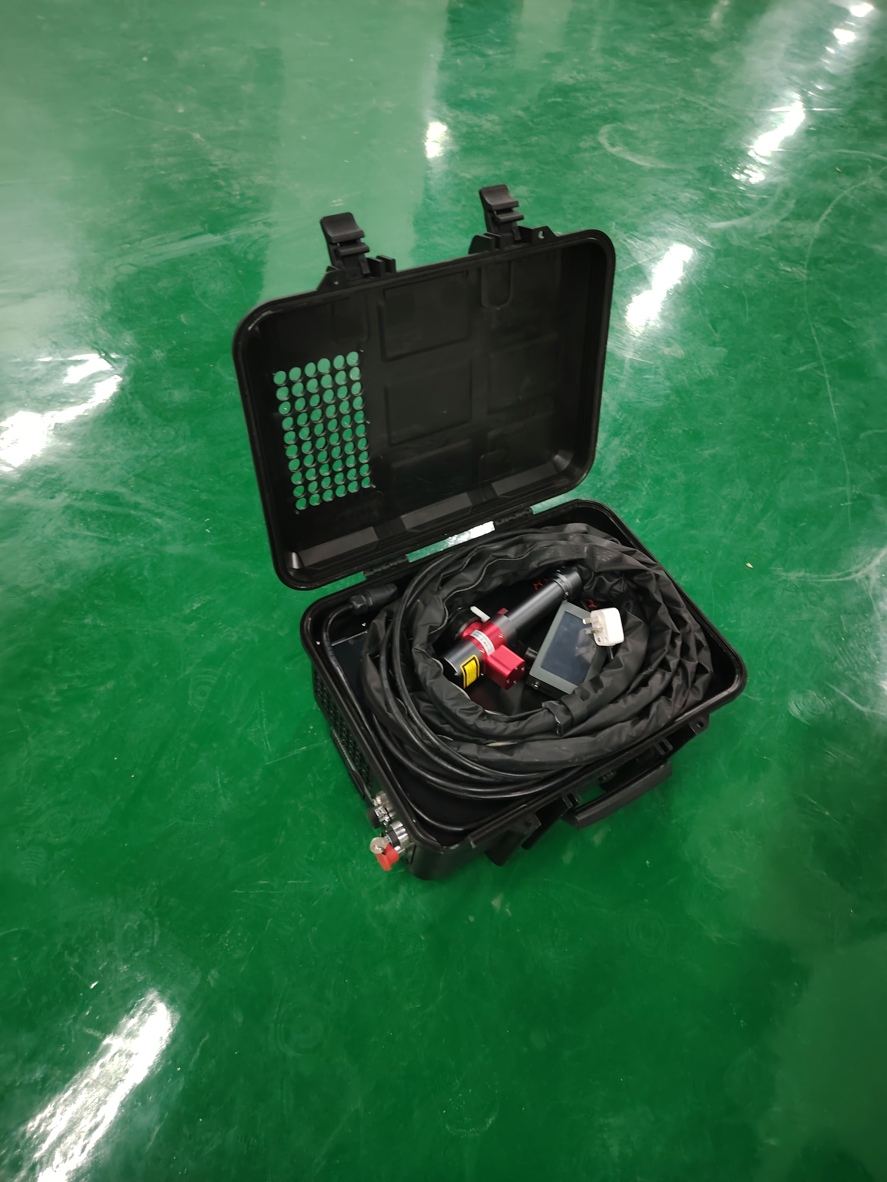 Industrial Laser Welding - laser cleaning machine 100W rust paint