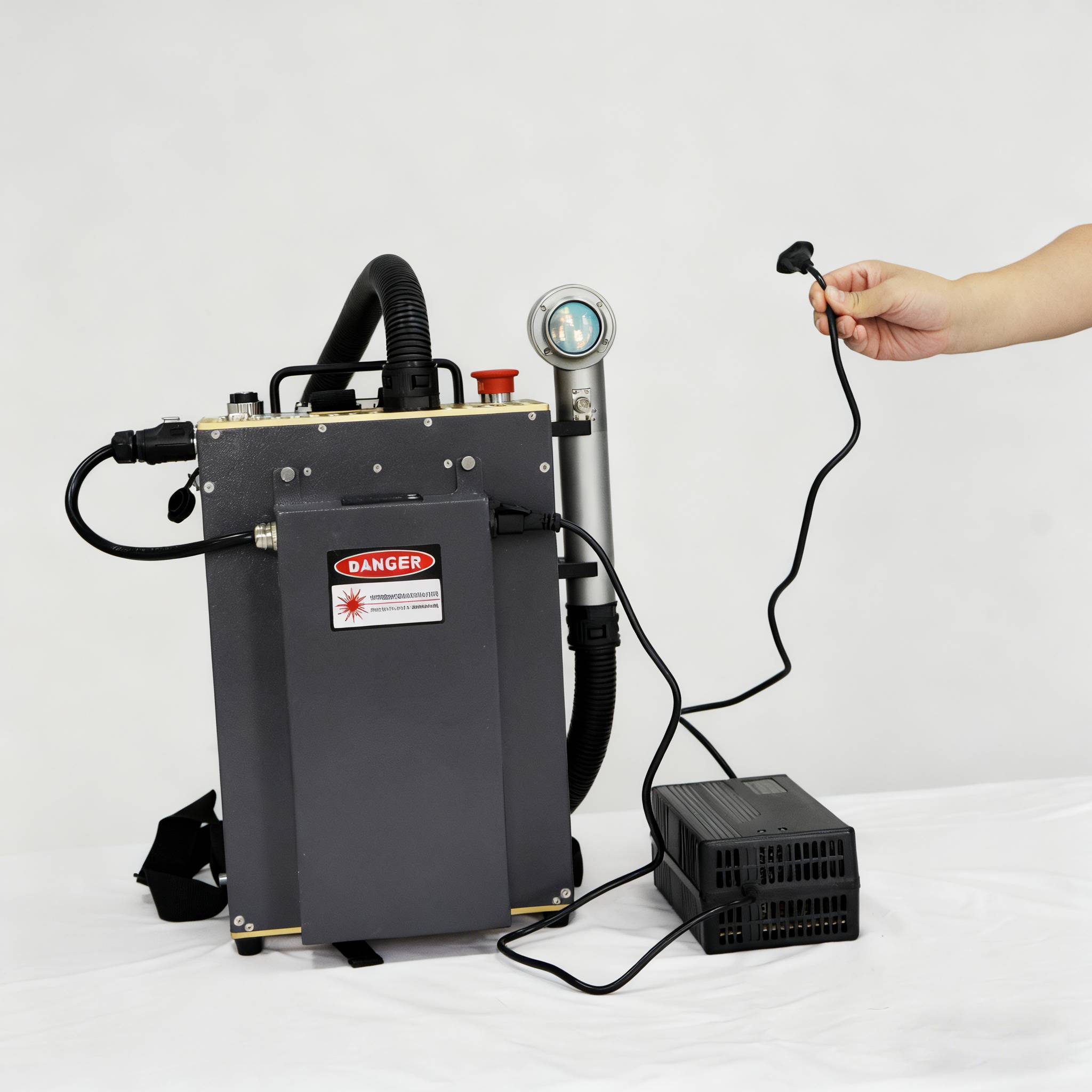 300W Backpack JPT Pulse Fiber  - Industrial Laser Rust Removal Machine 评论和价格